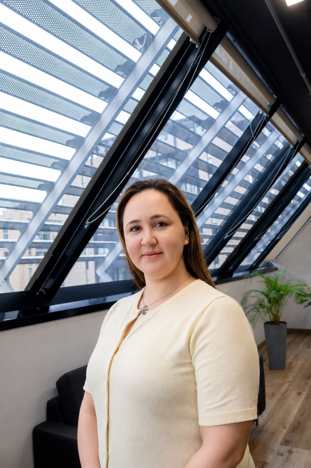 Elizabeth López, Comercial Junior de APG