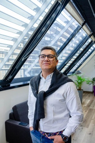 Julio Rodríguez, Comercial Senior de APG
